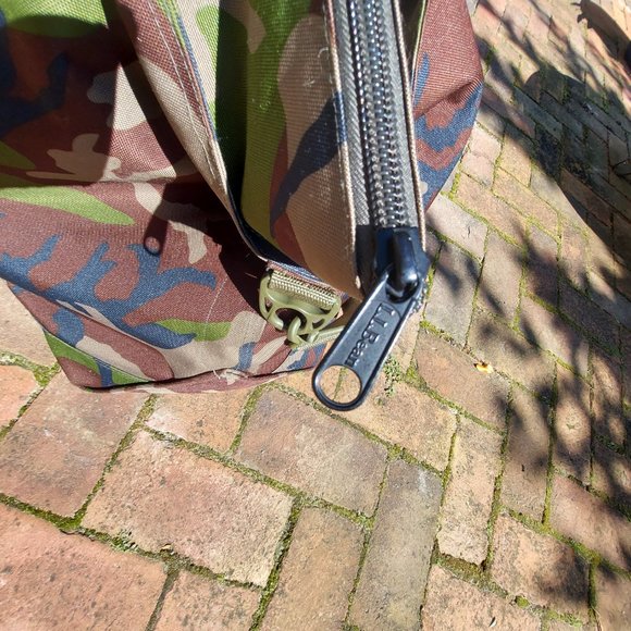LL Bean Camo Adventure Large Duffle Bag Hunting Weekender Vacation Getaway Tote - Picture 11 of 14